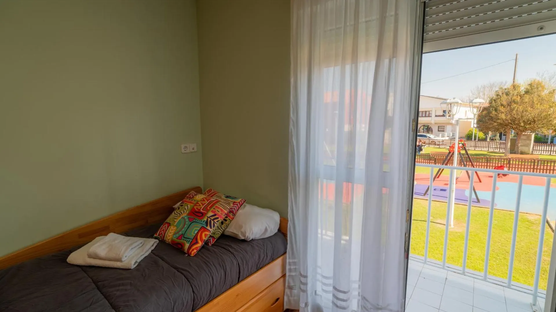 Piso Ideal Para Familias Cerca De La Playa Liencres 0*,  Spain